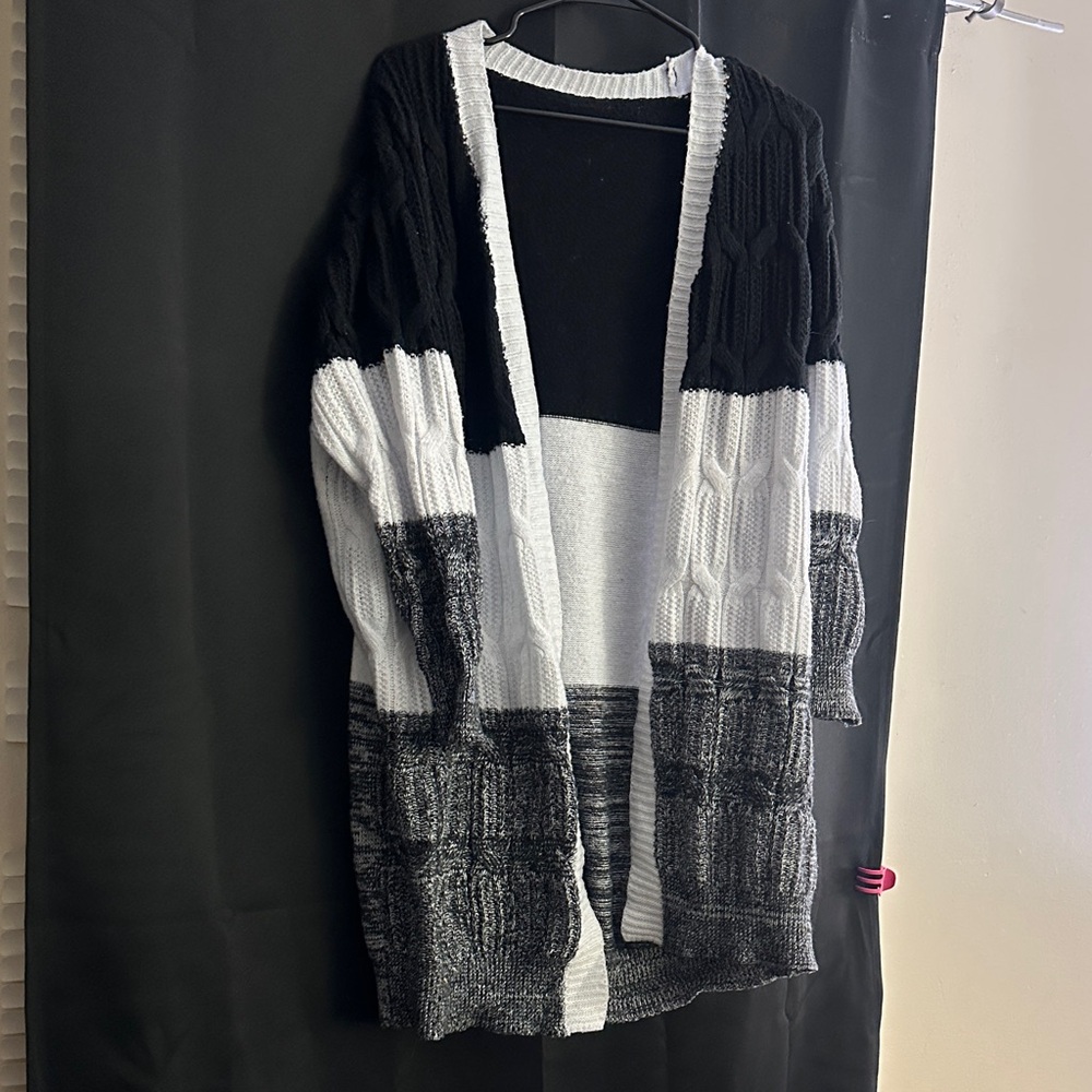 SHEIN Black and White Colorblock Cardigan